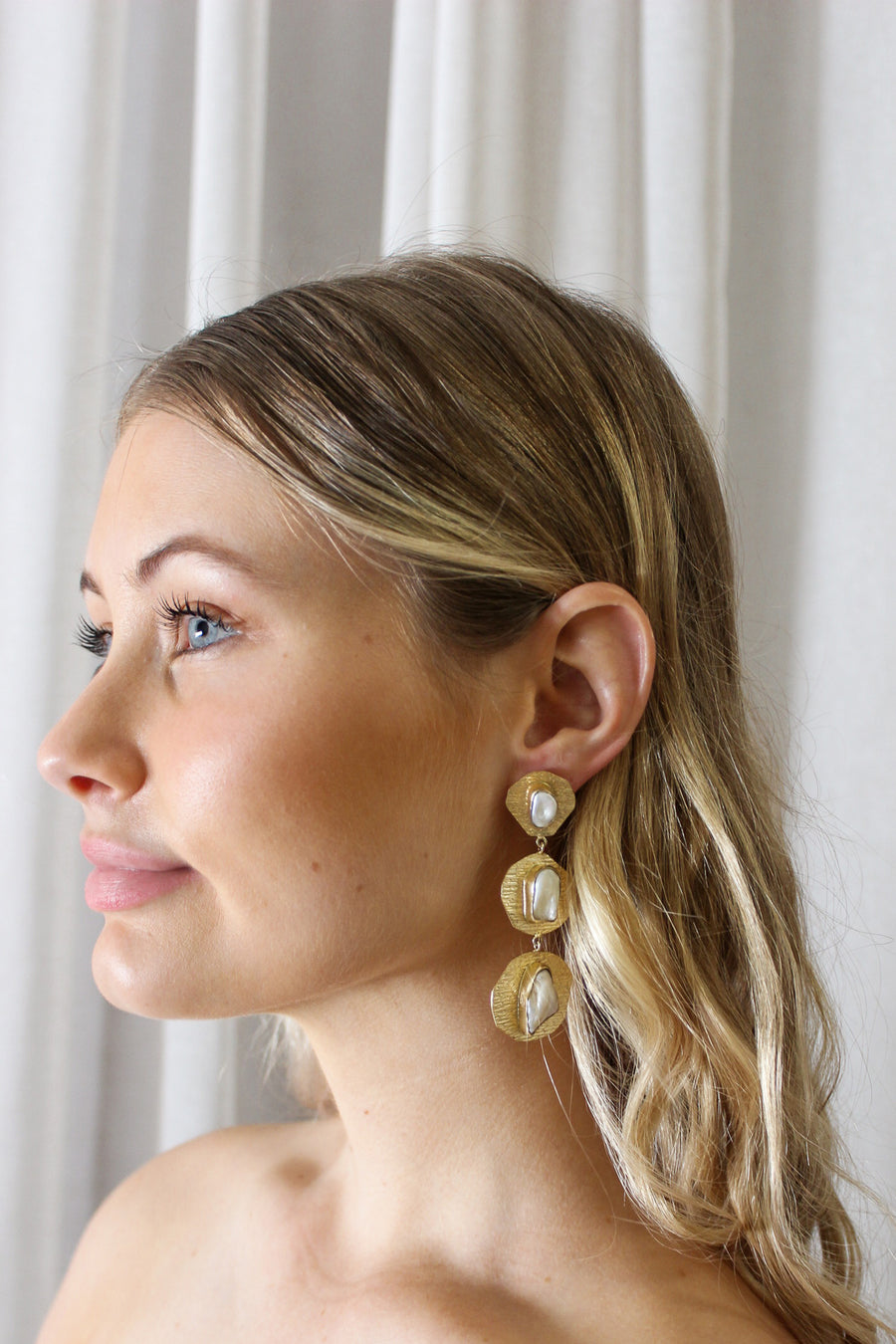 Gold pearl drop earrings